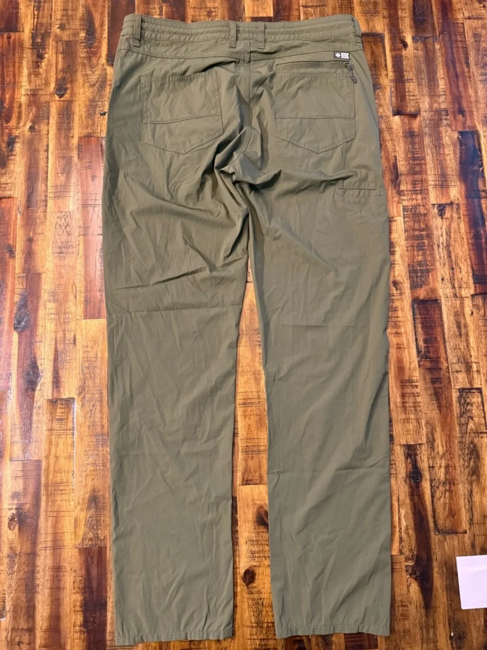 🍒 Sage Green Salty Crew Technical Pant men's sz 32. fishing gorpcore hiking